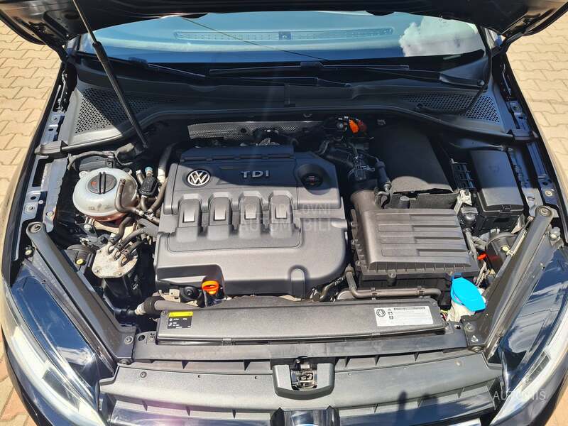 Volkswagen Golf 7 1.6 TDI HIGHLINE