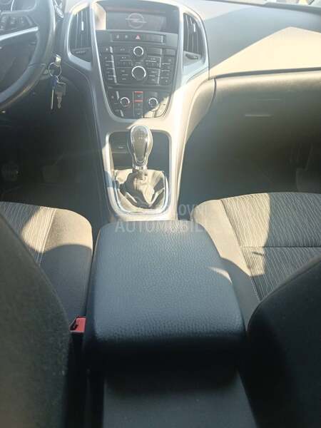 Opel Astra J 1.4 Turbo
