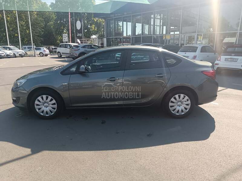 Opel Astra J 1.4 Turbo