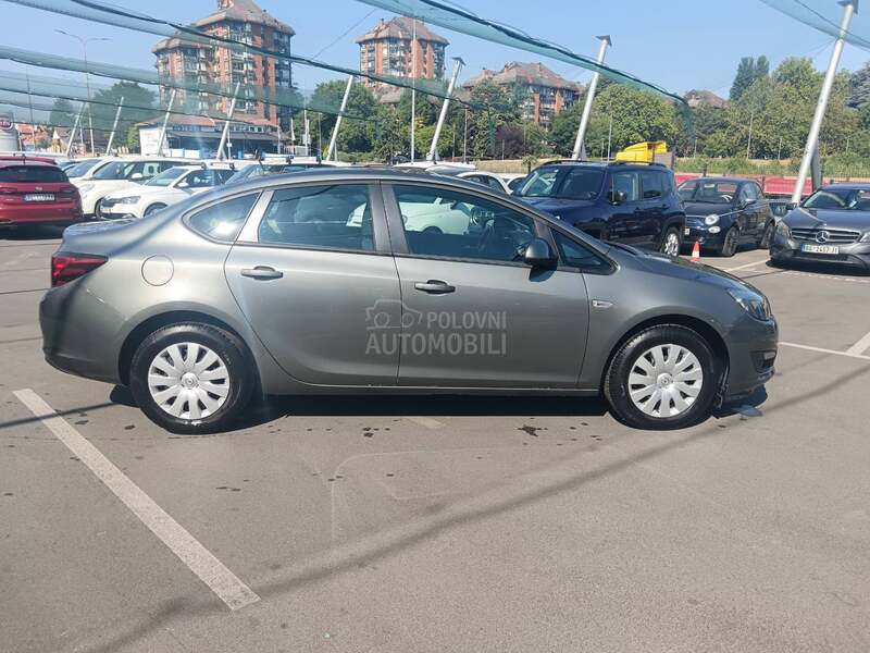 Opel Astra J 1.4 Turbo