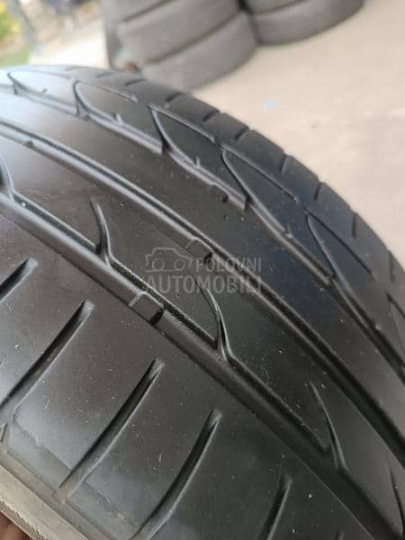 Bridgestone 235/40 R19 Letnja