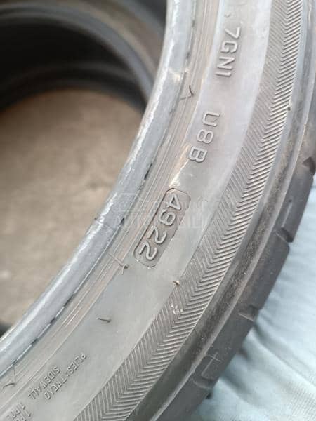 Bridgestone 235/40 R19 Letnja