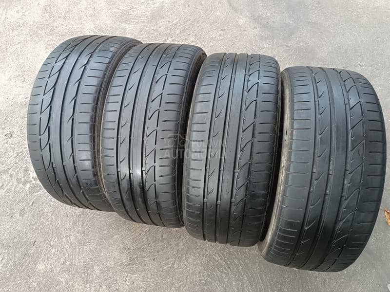 Bridgestone 235/40 R19 Letnja