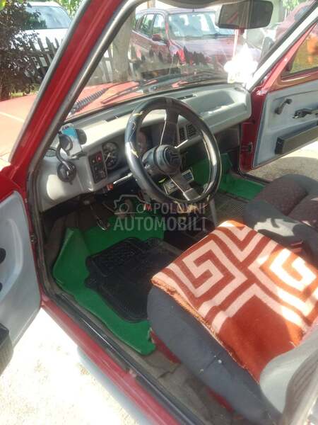 Zastava Poly 