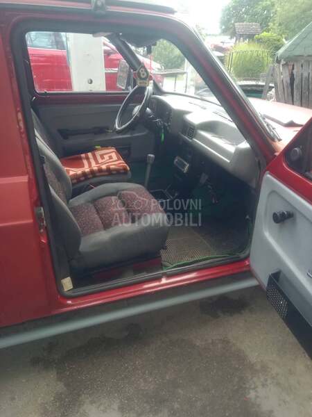 Zastava Poly 