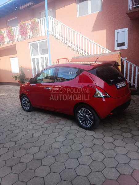 Lancia Ypsilon 1.2 8v ch