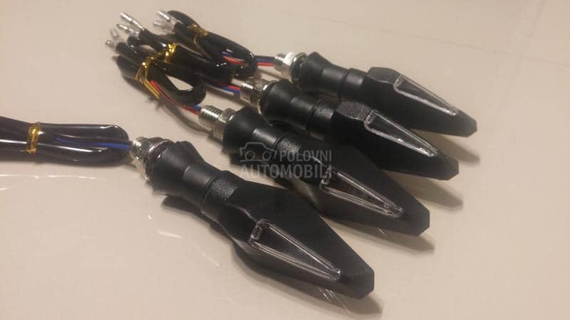 LED zmigavci za motor