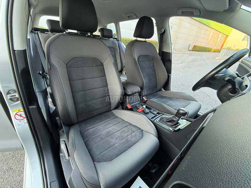 Volkswagen Golf 7 1.6 TDI/CARAT/AUT