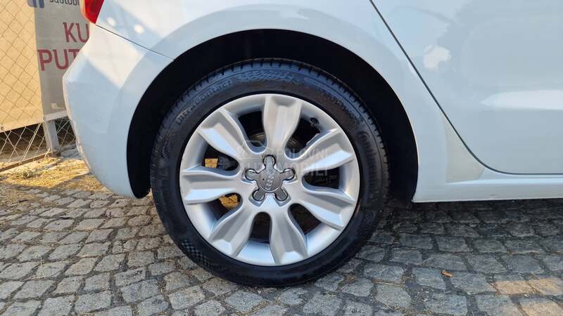 Audi A1 S-LINE/AUT0MATIC