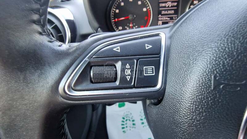 Audi A1 S-LINE/AUT0MATIC