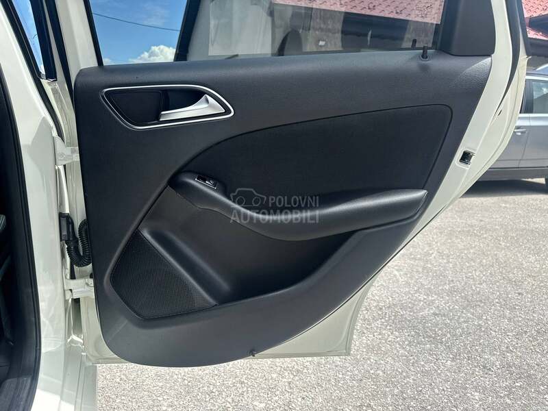 Mercedes Benz B 180 180cdi a/m