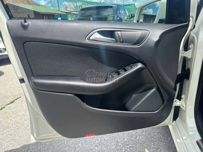 Mercedes Benz B 180 180cdi a/m
