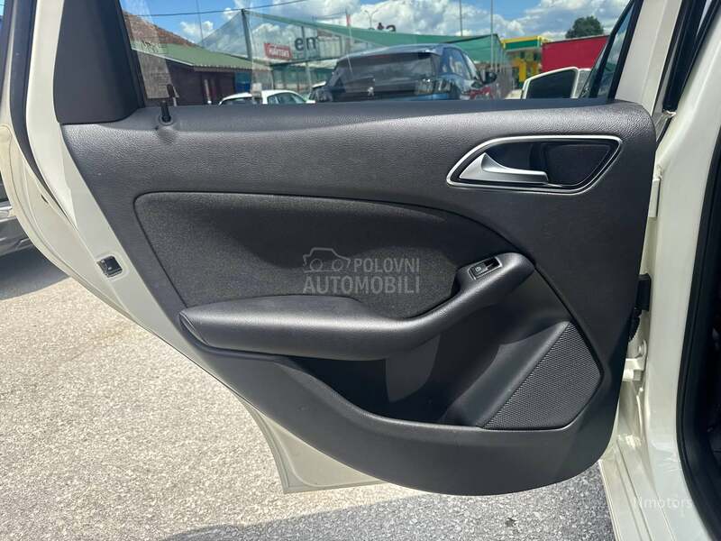 Mercedes Benz B 180 180cdi a/m