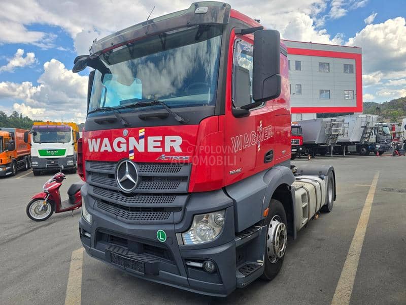 Actros 1945