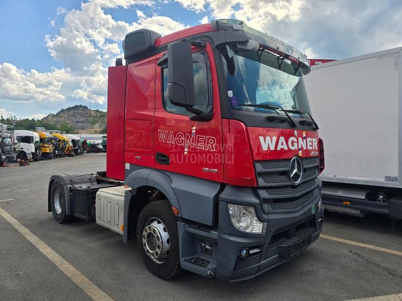 Actros 1945