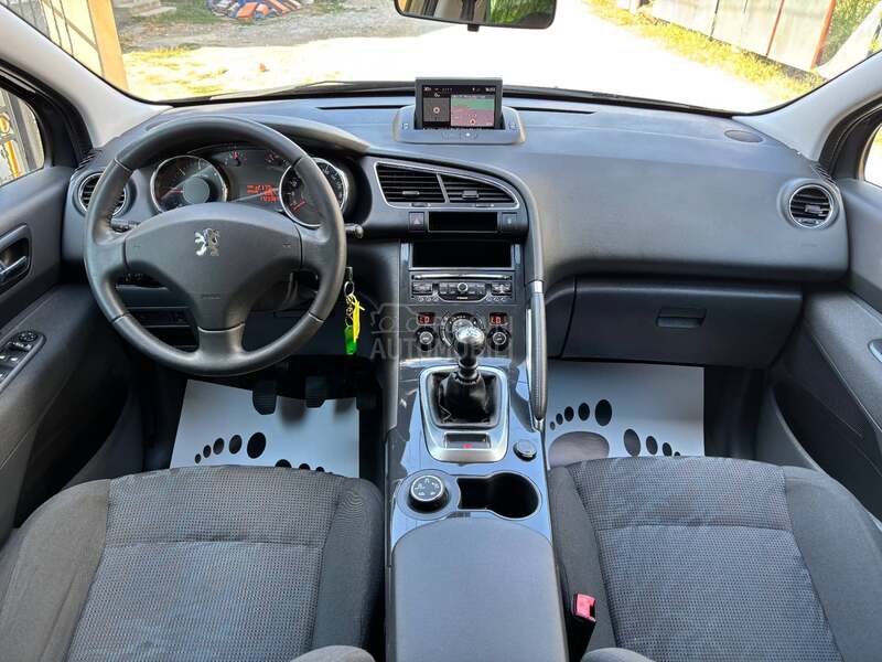 Peugeot 3008 1.6 hdi N A V I G