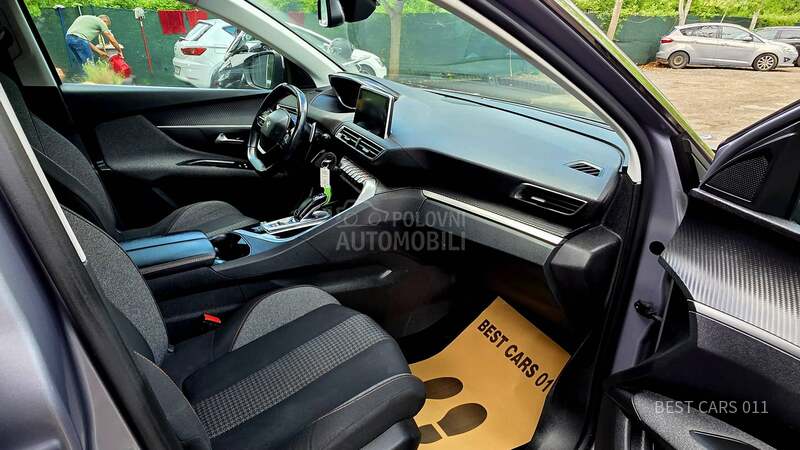 Peugeot 3008 1.5BlueHDI LED NAVY