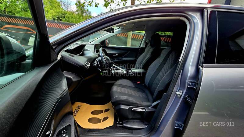Peugeot 3008 1.5BlueHDI LED NAVY