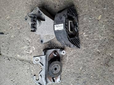 Nosač motora za Renault Clio