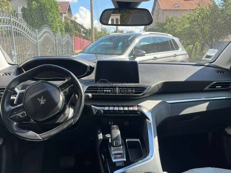 Peugeot 5008 AUT/ALLURE/VELSERVIS