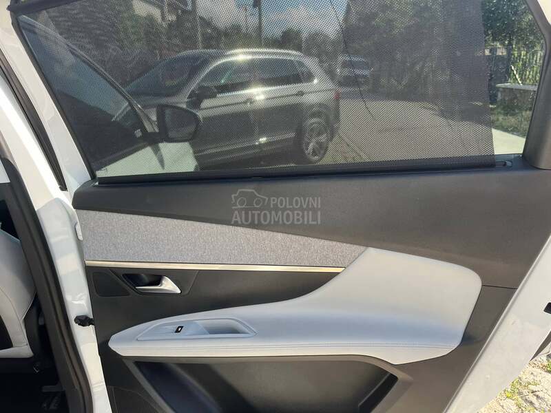 Peugeot 5008 AUT/ALLURE/VELSERVIS