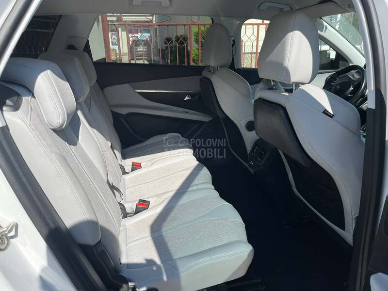 Peugeot 5008 AUT/ALLURE/VELSERVIS