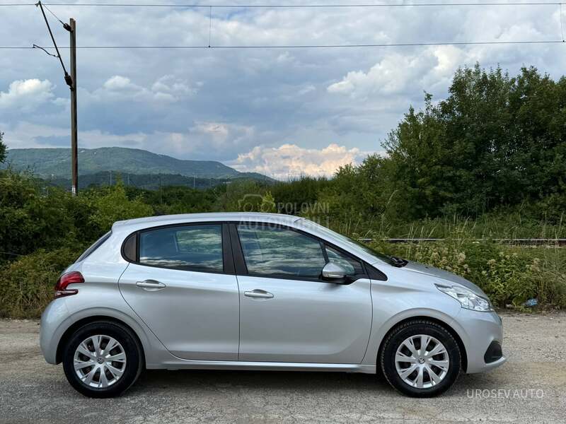 Peugeot 208 1.6 HDi 100 NAV