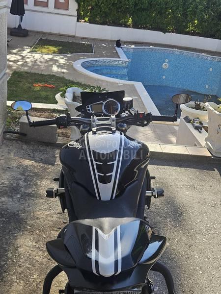 Triumph speed triple 1050 R