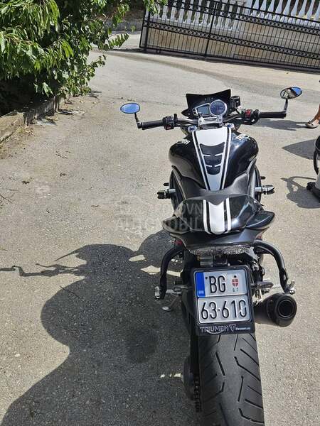 Triumph speed triple 1050 R