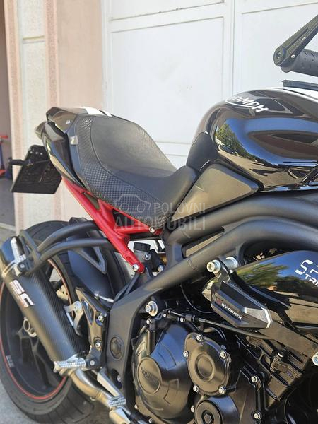 Triumph speed triple 1050 R