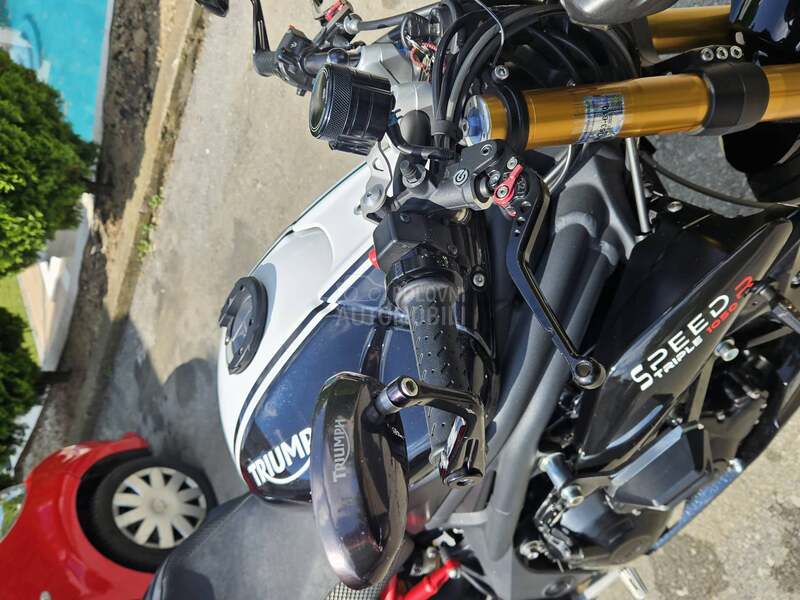Triumph speed triple 1050 R