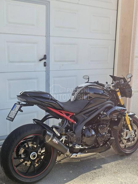 Triumph speed triple 1050 R