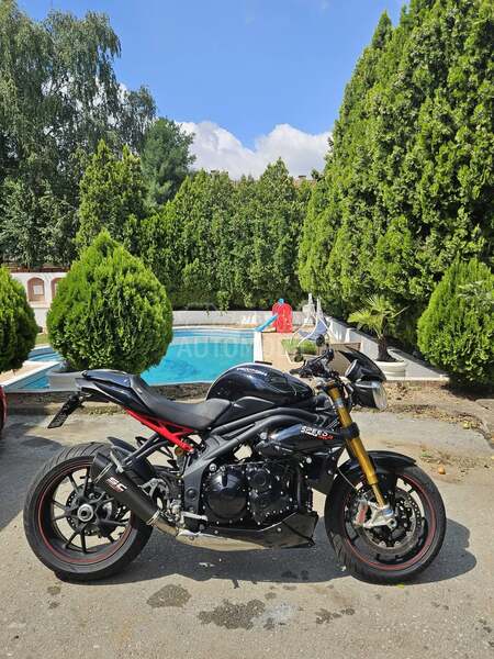 Triumph speed triple 1050 R