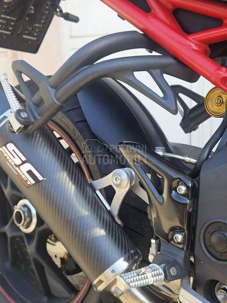 Triumph speed triple 1050 R