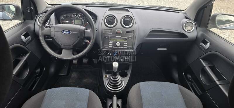 Ford Fiesta 1.3 B E N Z I N