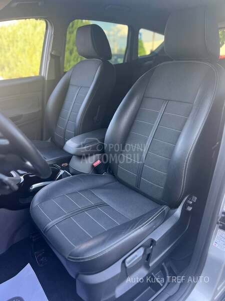 Ford Kuga 2.0TDCI/TITANIUM/4x4