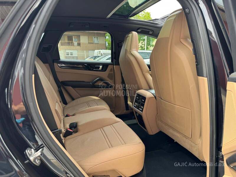 Porsche Cayenne S SPORT CHRONO AIR