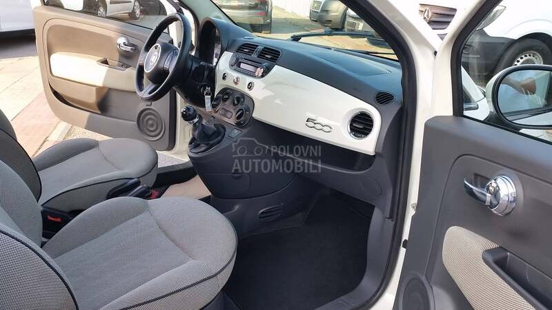 Fiat 500 1.2 IZUZZETNO STANJE