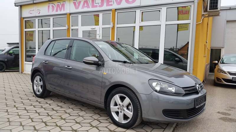 Volkswagen Golf 6 1.6 0DLIČNO STANJE