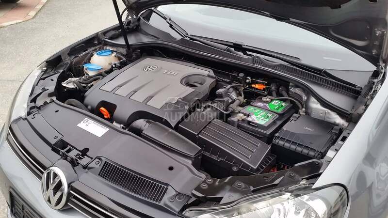 Volkswagen Golf 6 1.6 0DLIČNO STANJE