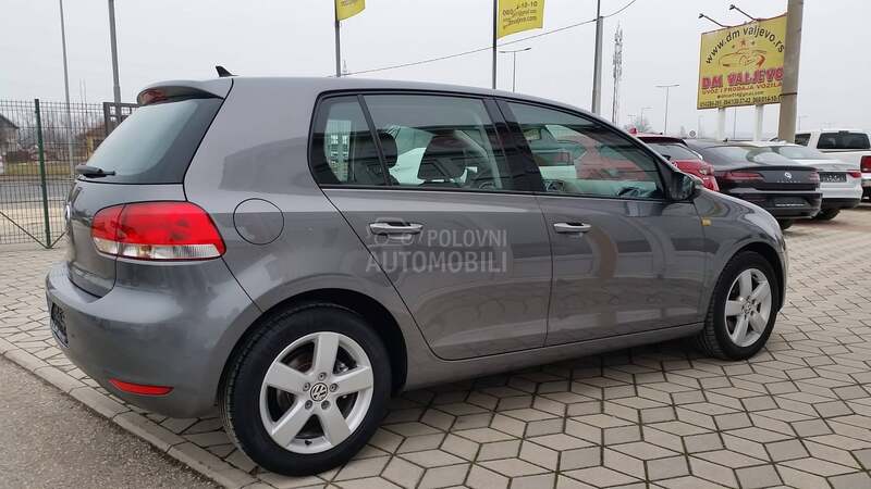 Volkswagen Golf 6 1.6 0DLIČNO STANJE