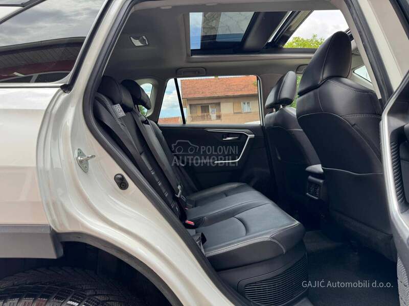 Toyota RAV 4 HYBRID 4x4