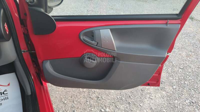 Toyota Aygo 1.0 VVTi /URBAN MOVE
