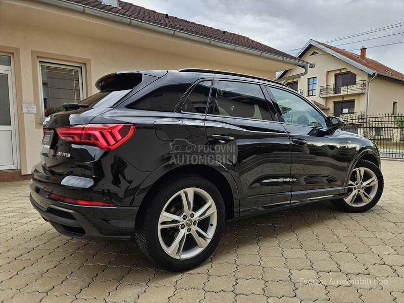 Audi Q3 35 TFSi/ S Line/Pano
