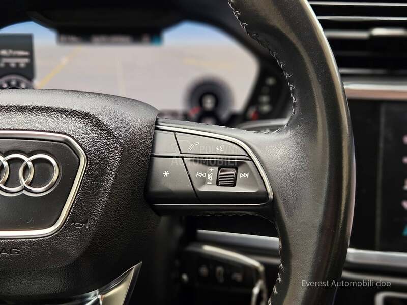 Audi Q3 35 TFSi/ S Line/Pano