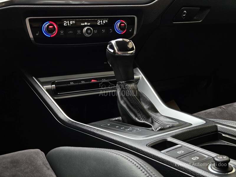 Audi Q3 35 TFSi/ S Line/Pano