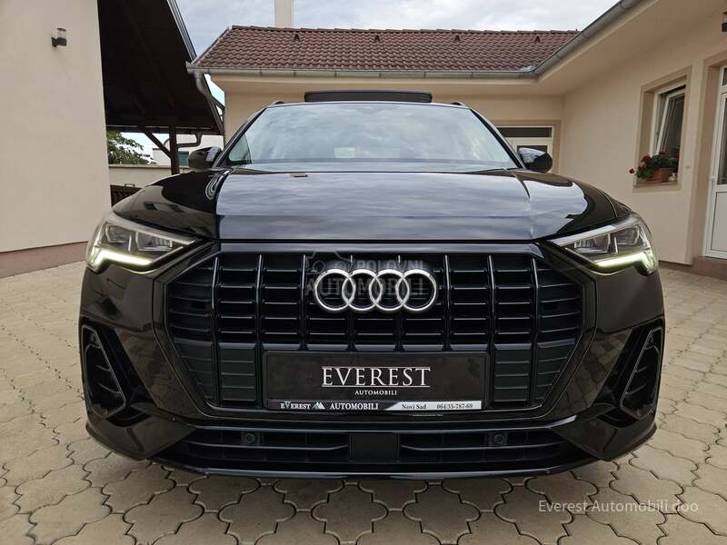 Audi Q3 35 TFSi/ S Line/Pano