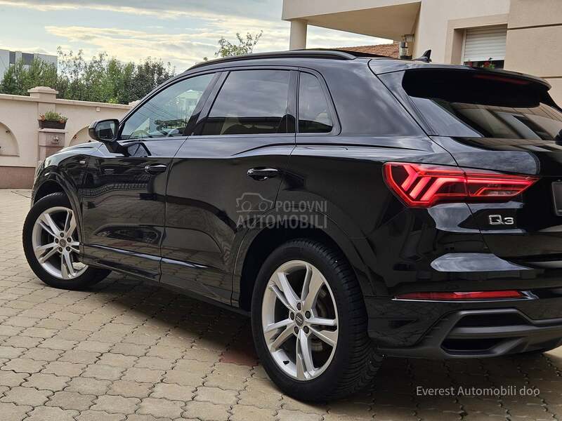 Audi Q3 35 TFSi/ S Line/Pano