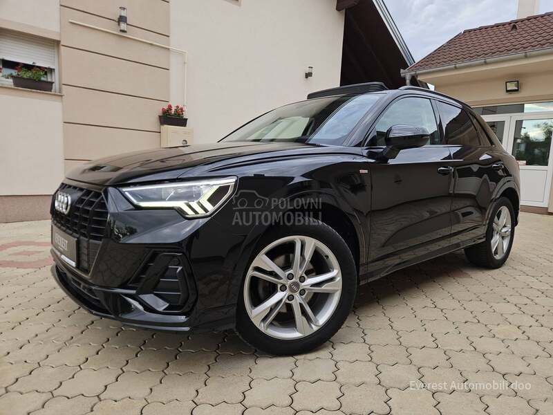 Audi Q3 35 TFSi/ S Line/Pano