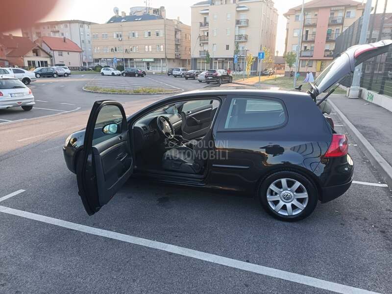 Volkswagen Golf 5 2.0 tdi